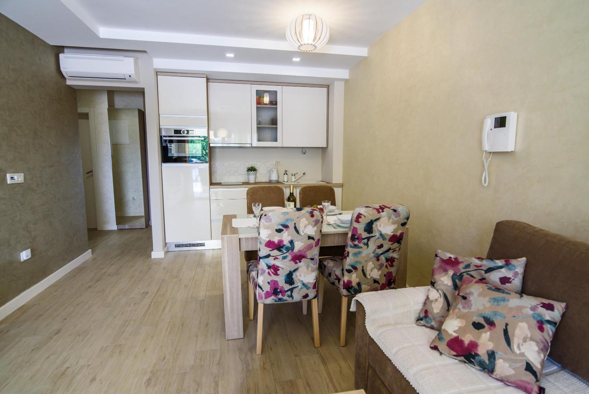 Apartments Leone Lukas Promajna Δωμάτιο φωτογραφία