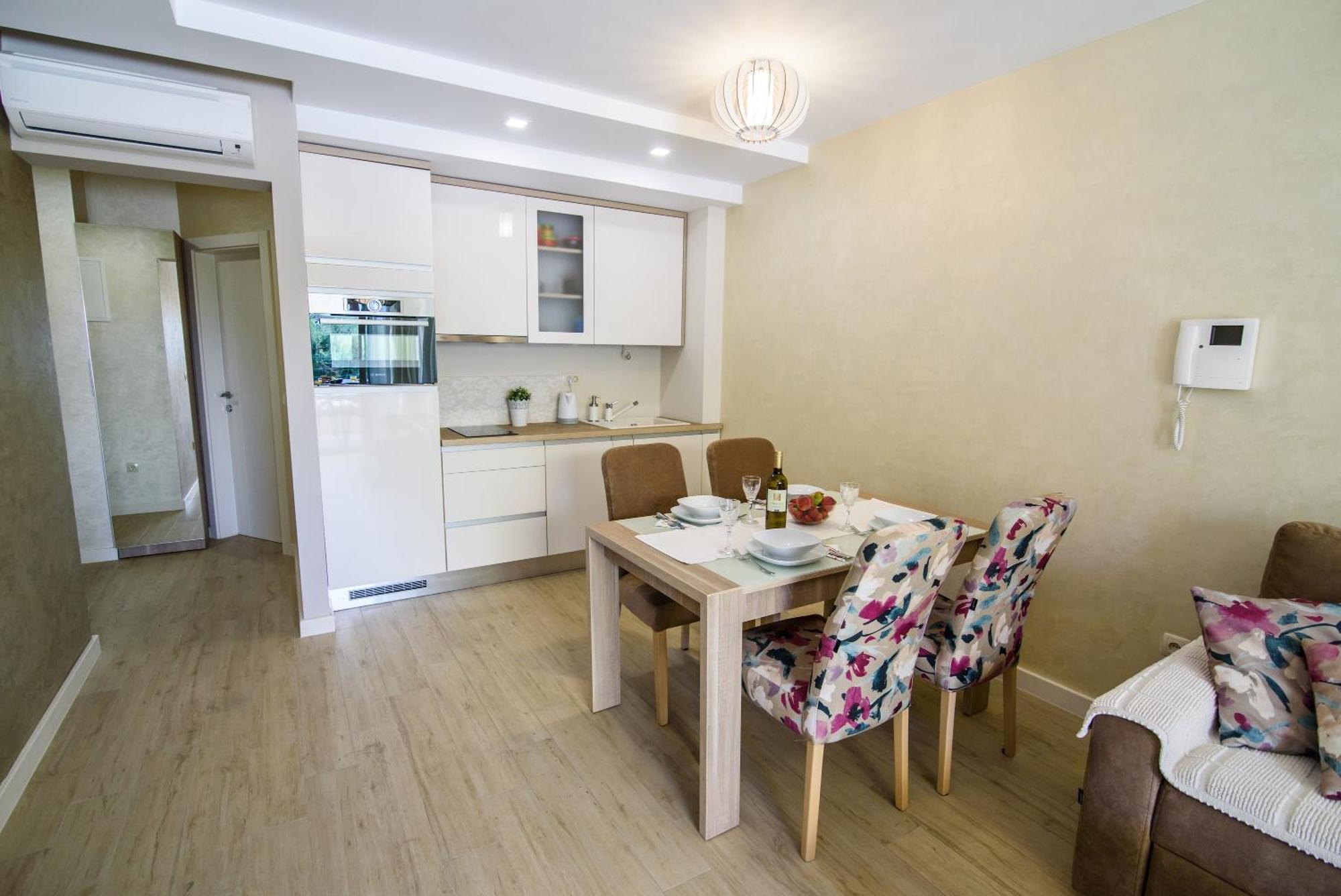 Apartments Leone Lukas Promajna Δωμάτιο φωτογραφία