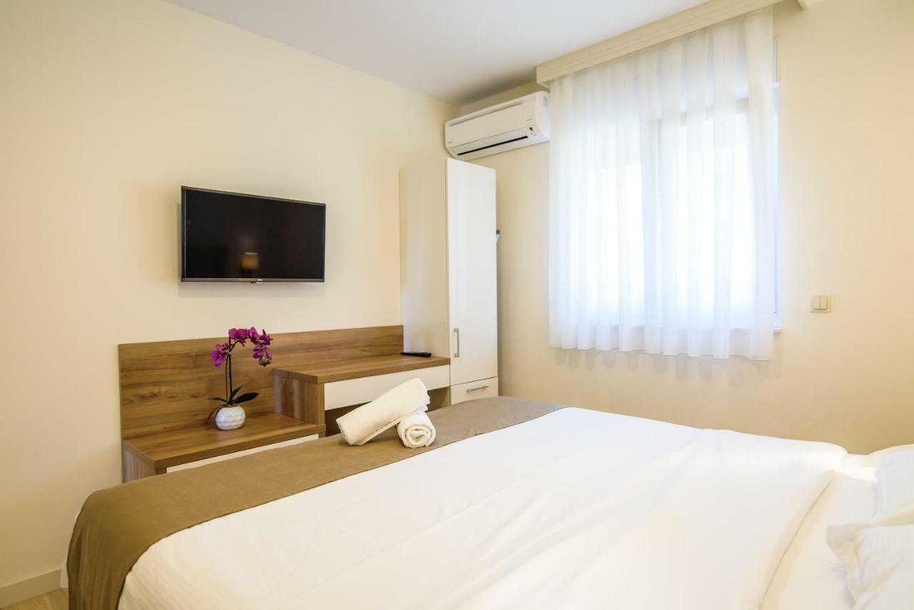 Apartments Leone Lukas Promajna Εξωτερικό φωτογραφία