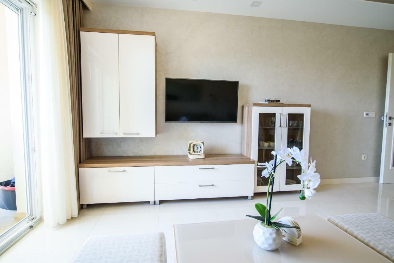 Apartments Leone Lukas Promajna Εξωτερικό φωτογραφία